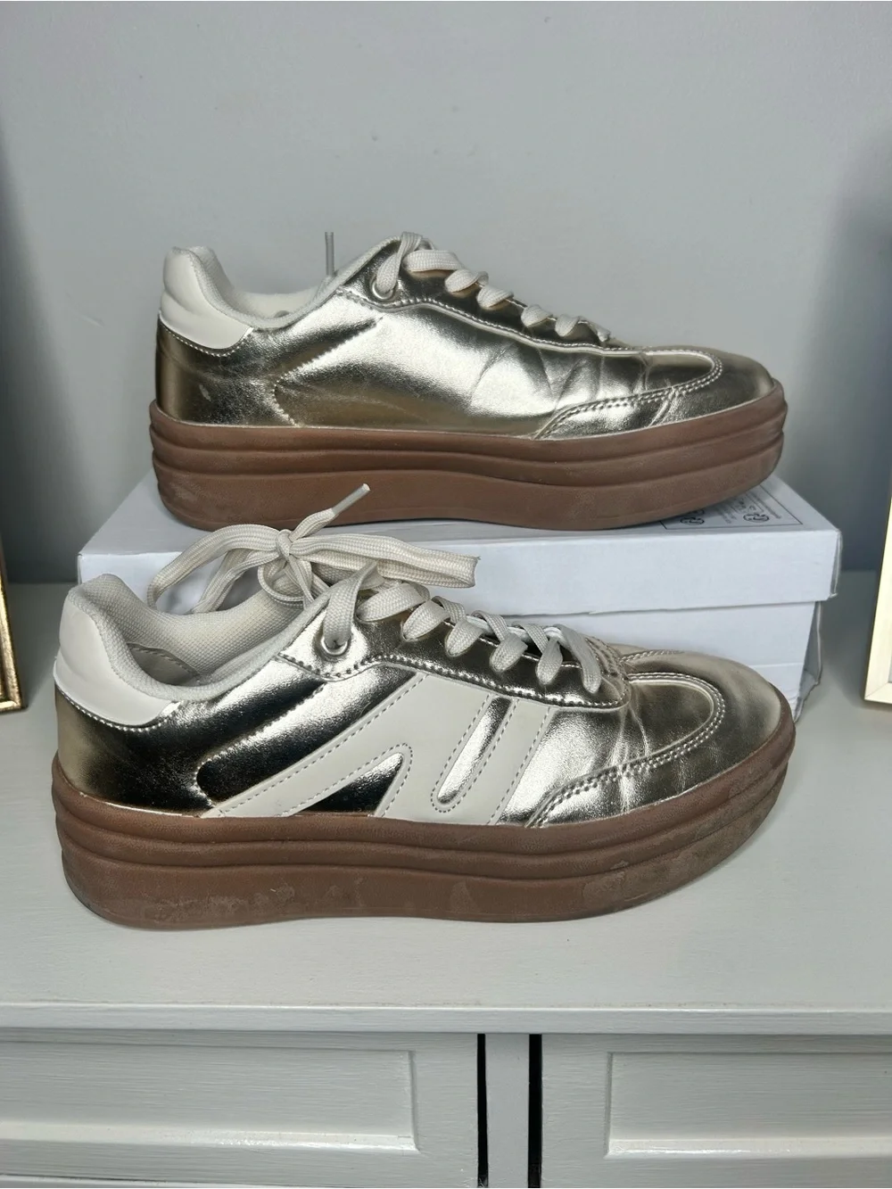 Le Shudah Gold Metallic Platform Retro Sneakers